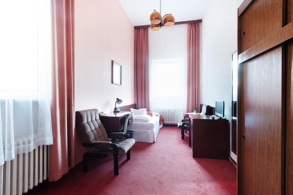 Hotel Slavia เบอร์โน ภายนอก รูปภาพ