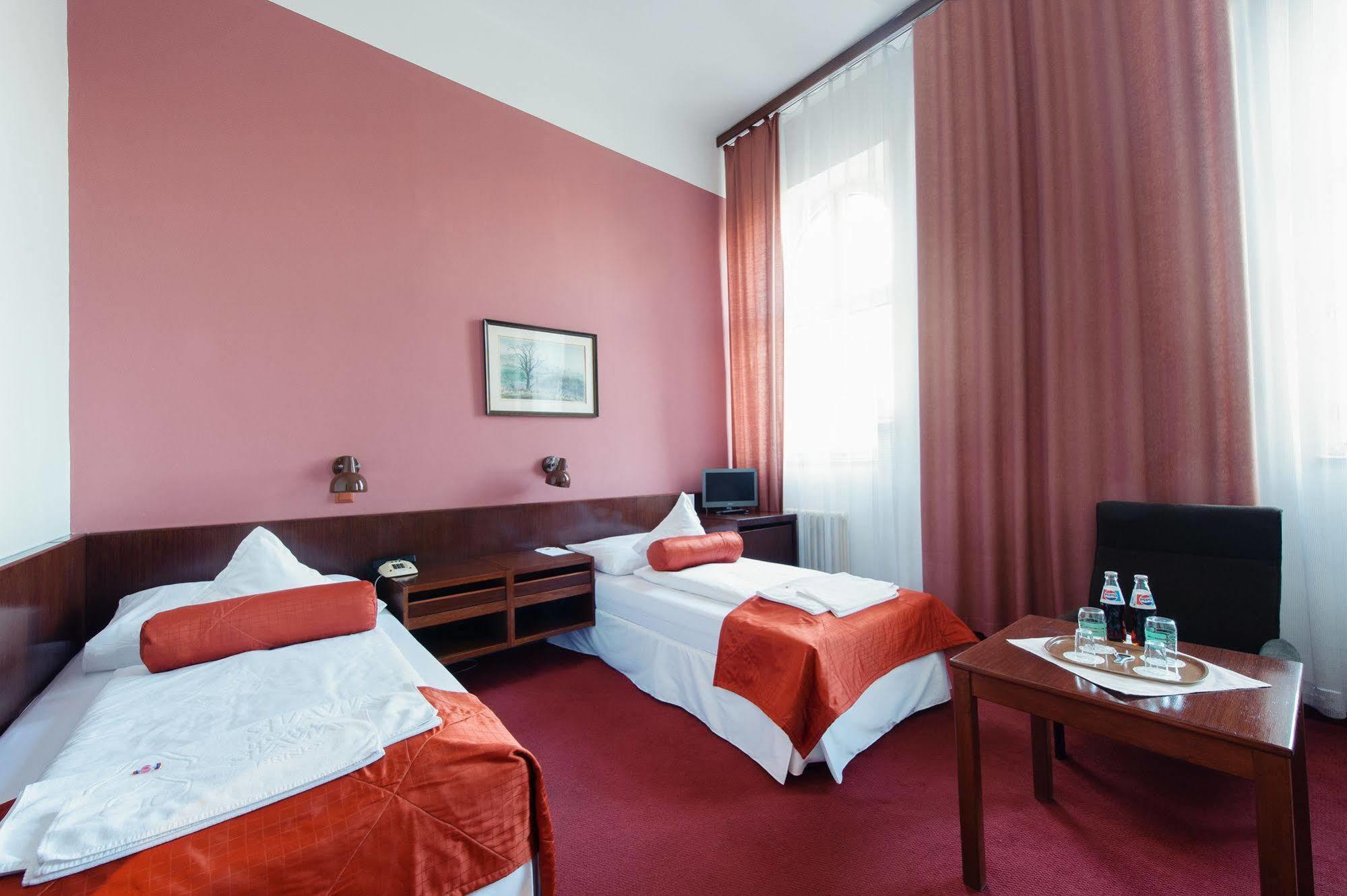 Hotel Slavia เบอร์โน ภายนอก รูปภาพ