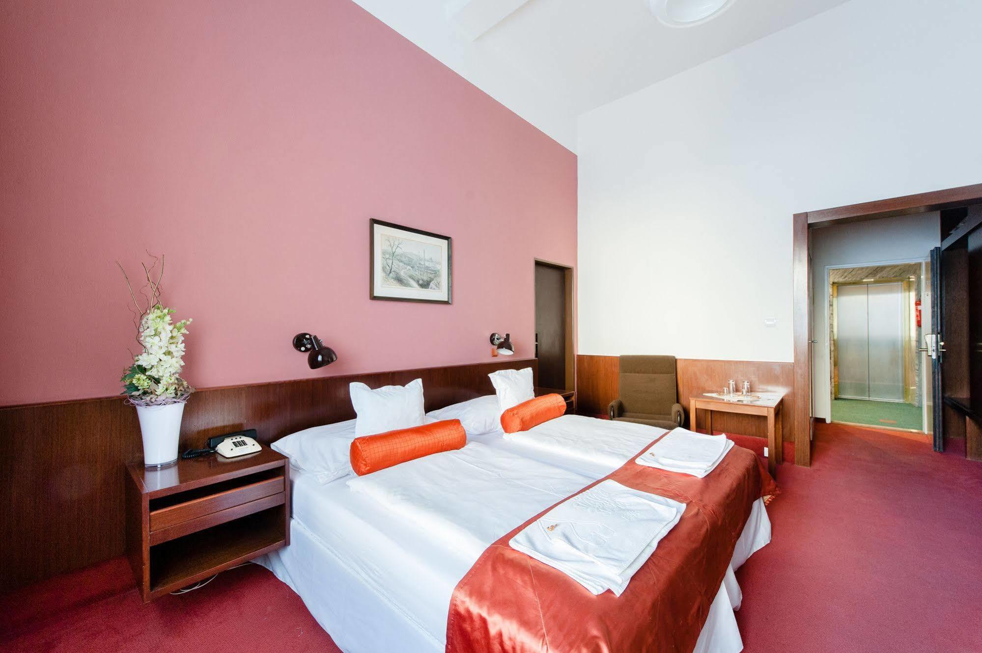 Hotel Slavia เบอร์โน ภายนอก รูปภาพ