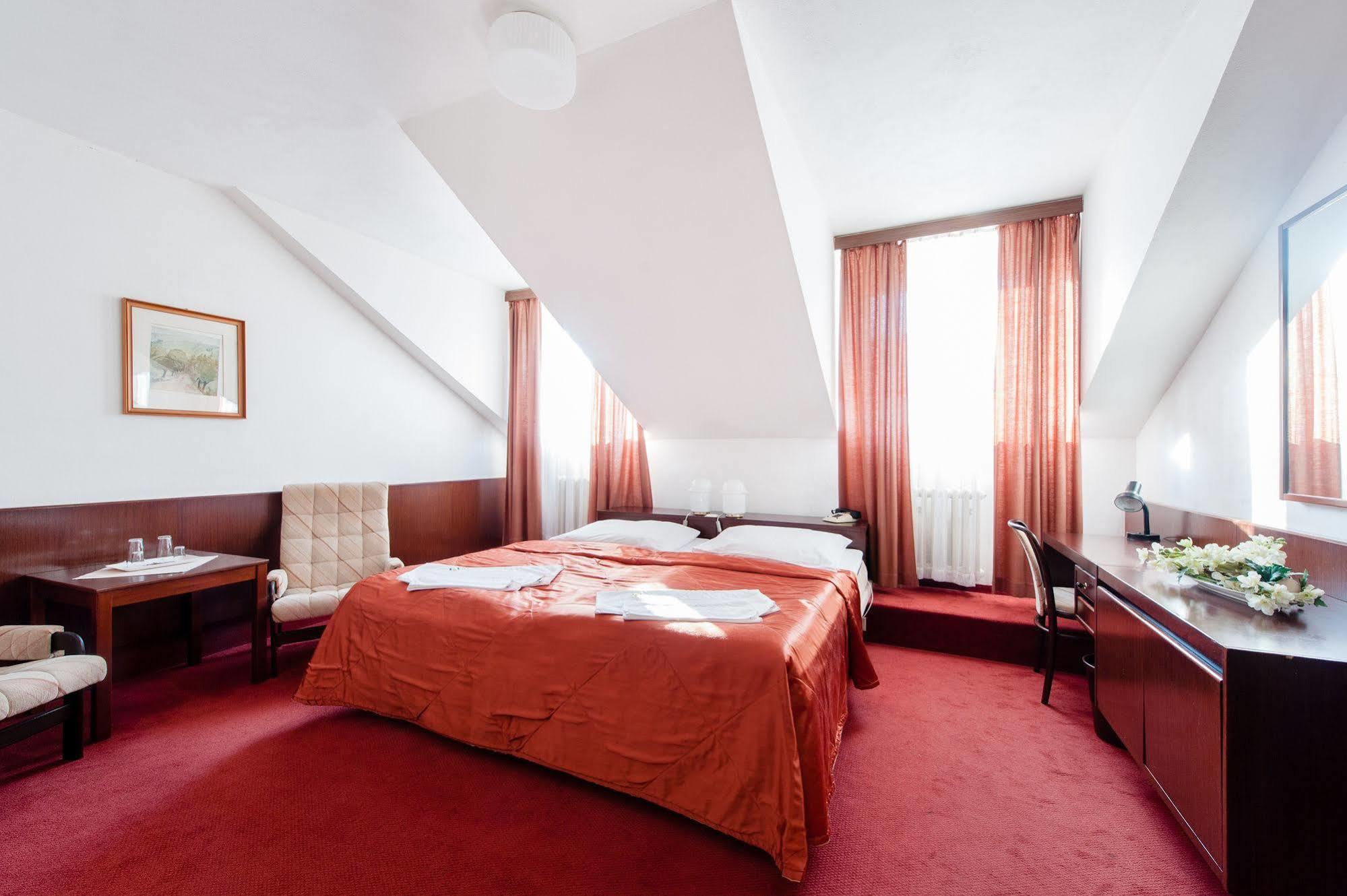 Hotel Slavia เบอร์โน ภายนอก รูปภาพ