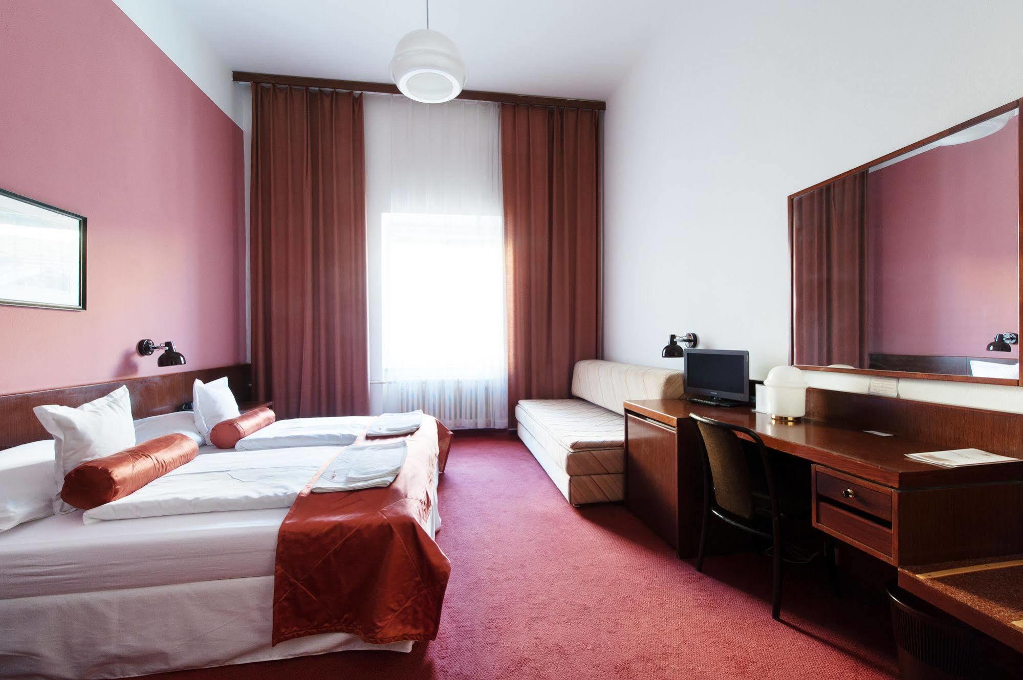 Hotel Slavia เบอร์โน ภายนอก รูปภาพ