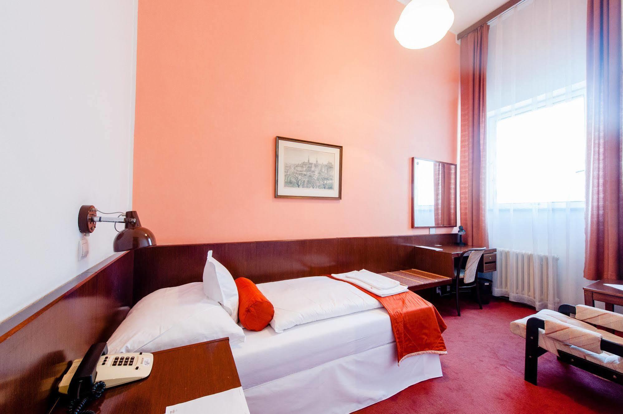 Hotel Slavia เบอร์โน ภายนอก รูปภาพ